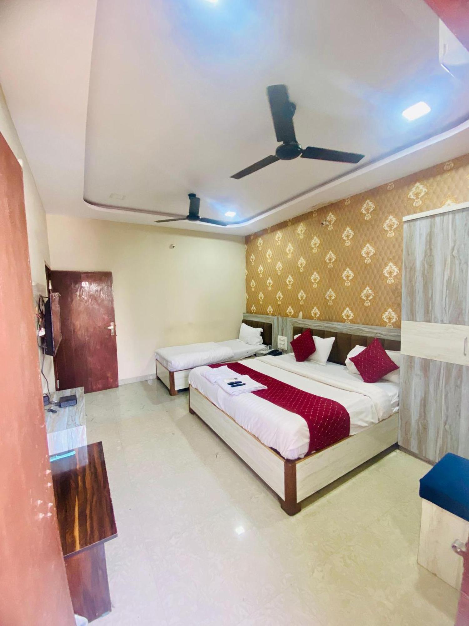 Hotel Vinayak Indore
